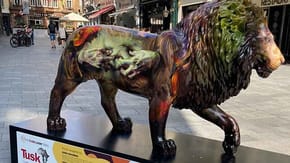 An example lion statue from the Tusk Lion Trail